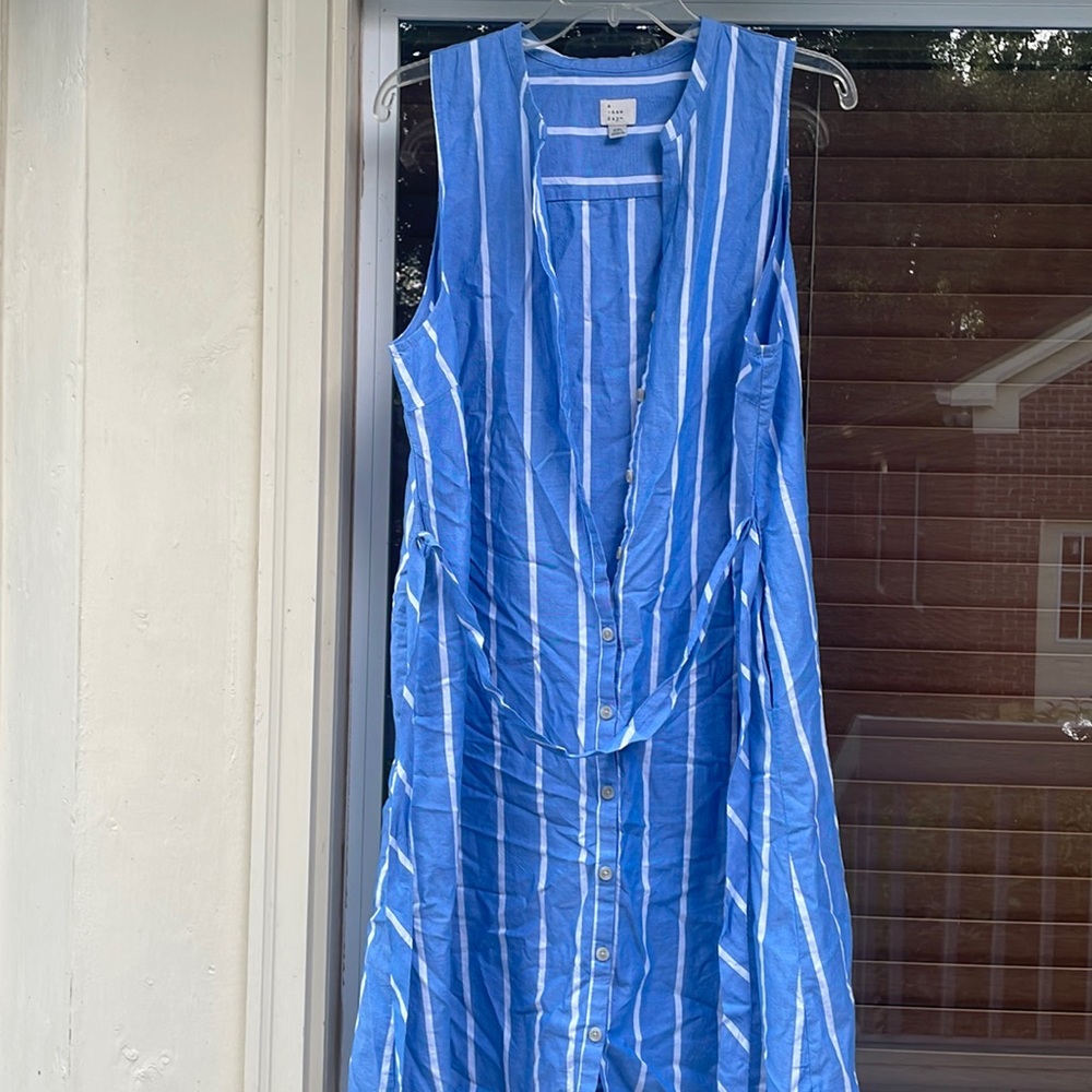 blue and white striped plus size dress, button up, no damage, worn once